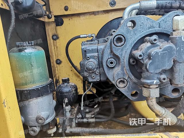 中联重科ZE210E液压泵 性能卓越，驱动工程高效施工